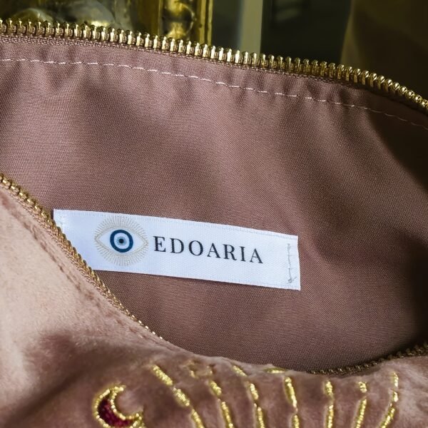 Interior of the Rouge Amour Grand Toiletry Bag, featuring smooth lining and Edoaria’s signature label.