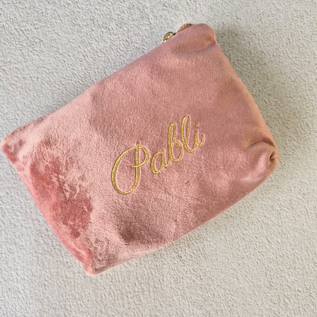 Edoaria bags from the Rouge Amour collection personnalised with name in gold embroidery